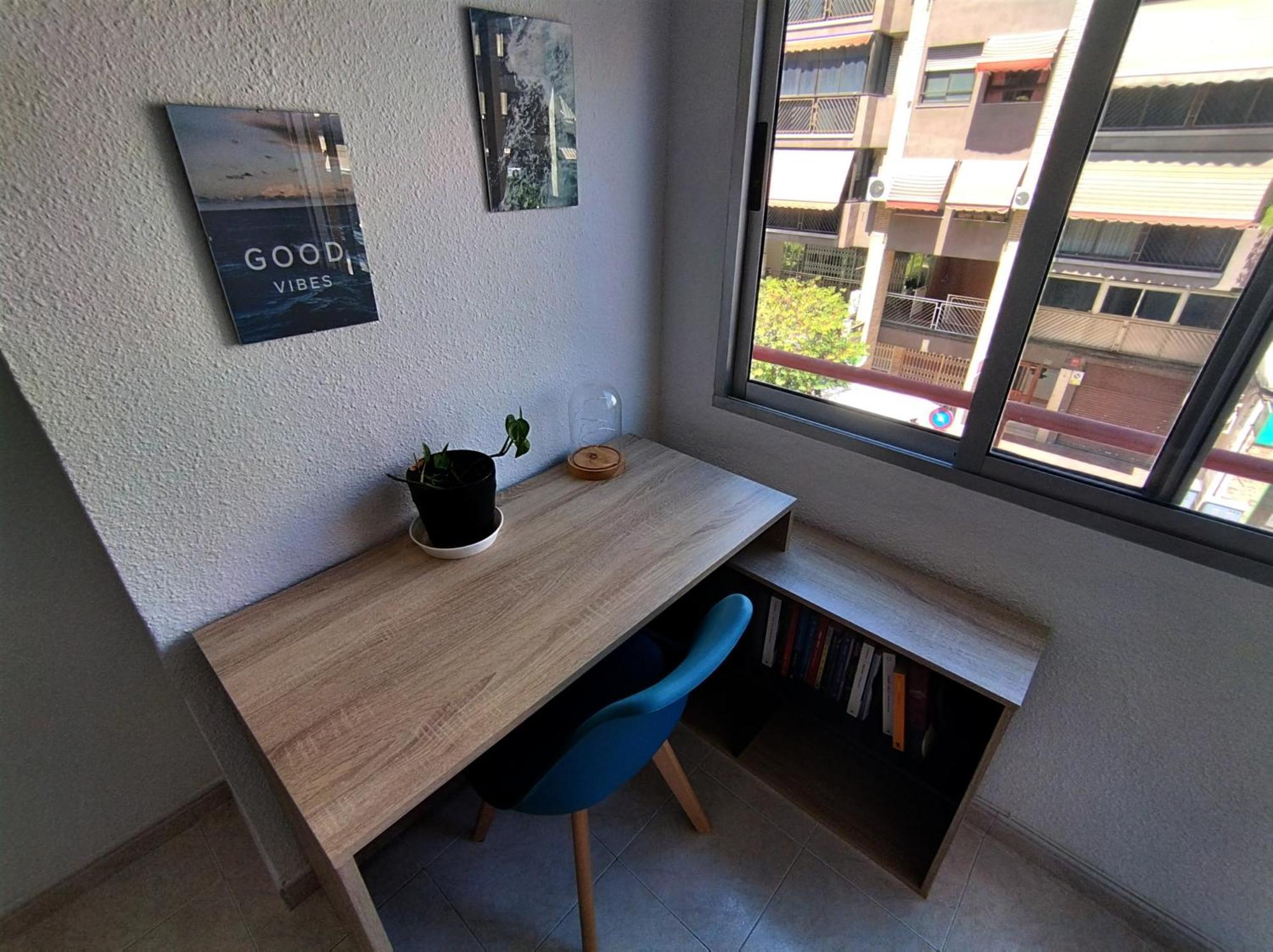 Habitaciones En Apartamento Compartido W Host Alicante Bagian luar foto
