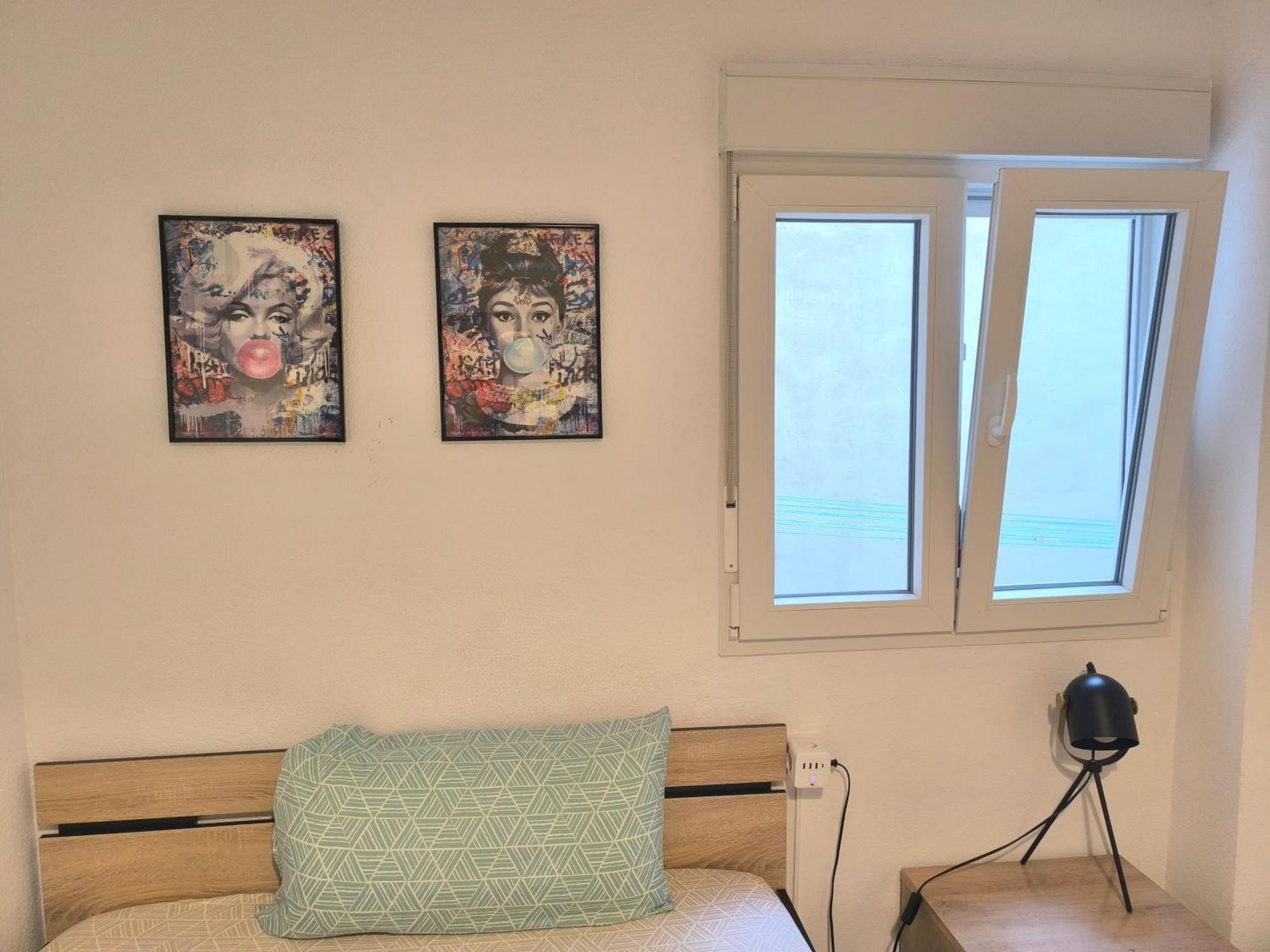 Habitaciones En Apartamento Compartido W Host Alicante Bagian luar foto