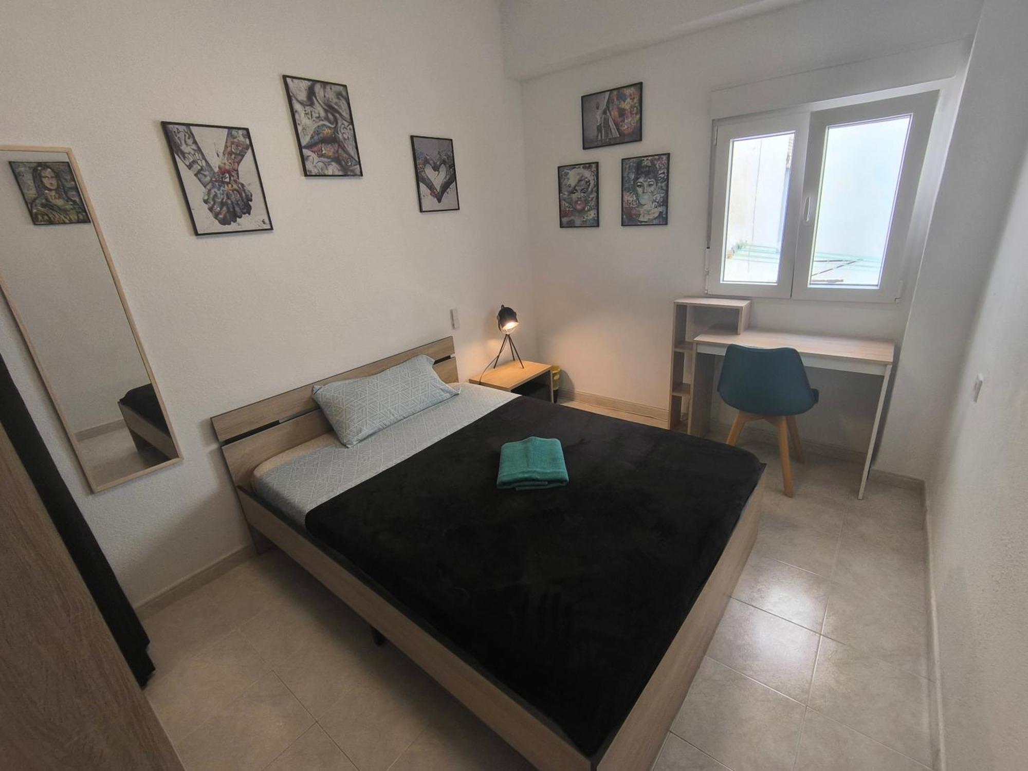 Habitaciones En Apartamento Compartido W Host Alicante Bagian luar foto