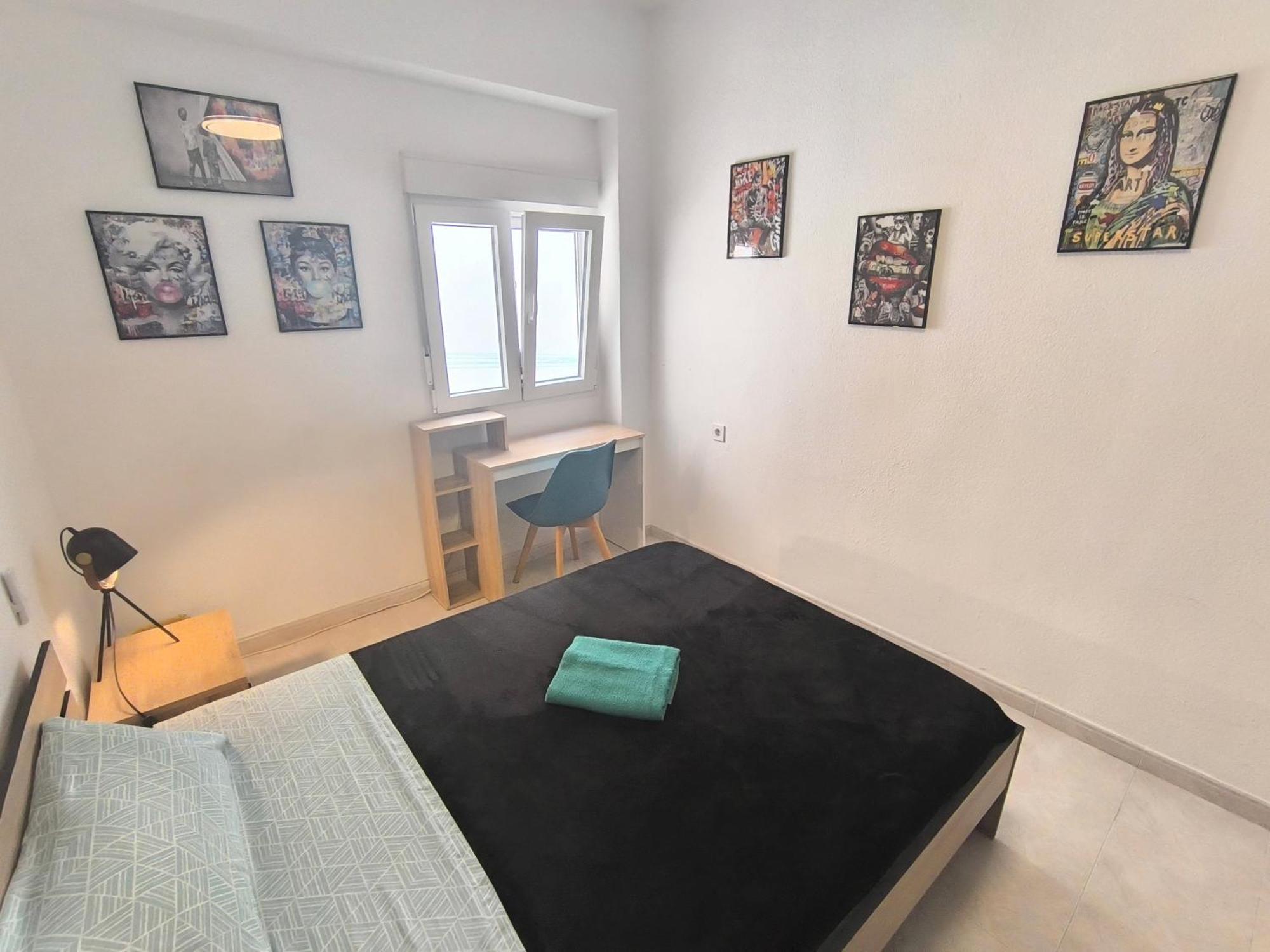 Habitaciones En Apartamento Compartido W Host Alicante Bagian luar foto
